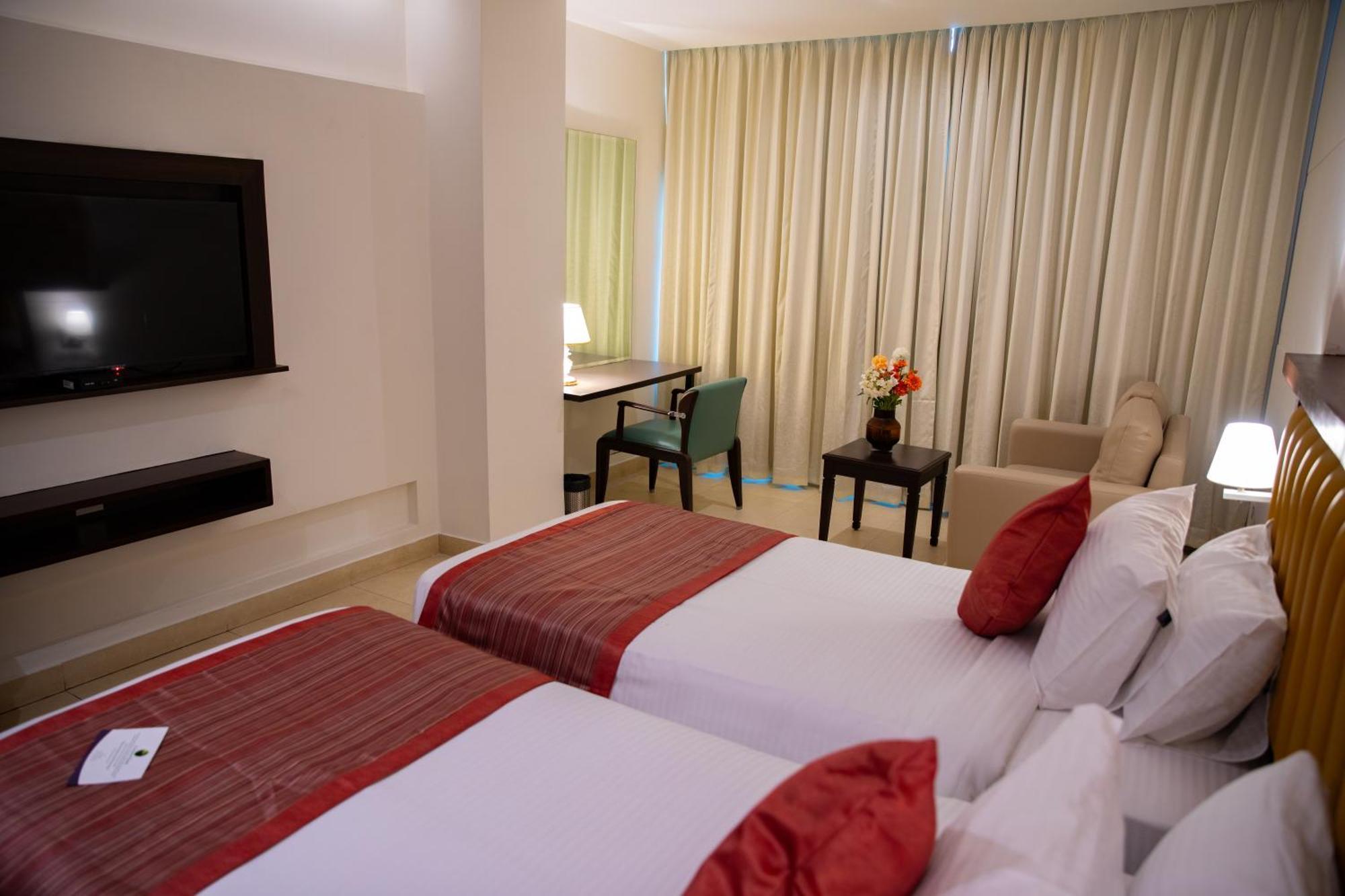 Grand Continent Secunderabad A Sarovar Portico Affiliate Hotel Exterior photo